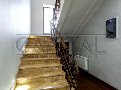 будинок за адресою Спортивна вул.