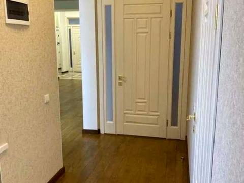 квартира за адресою Куликівський узвіз (Революції), 7/9