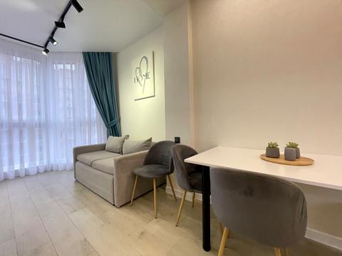 квартира за адресою Молодіжна вул., 4