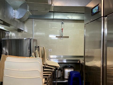 комерційна за адресою Решата Аметова вул., 15