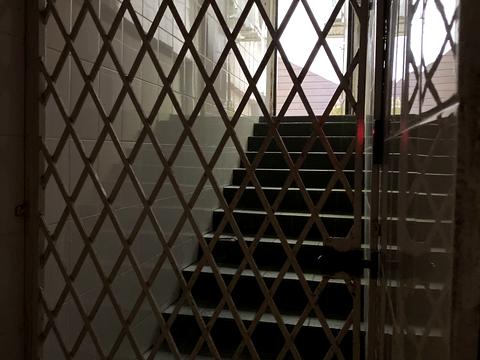 комерційна за адресою Решата Аметова вул., 15