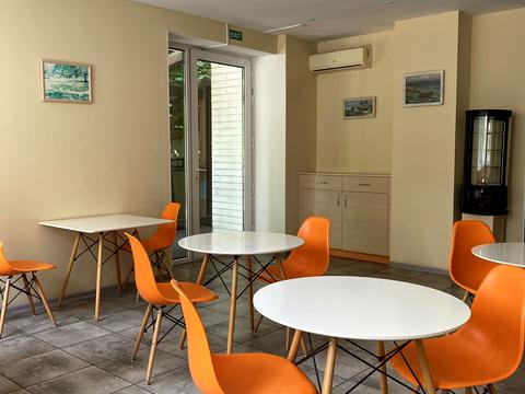 комерційна за адресою Решата Аметова вул., 15