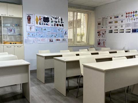 комерційна за адресою Решата Аметова вул., 15