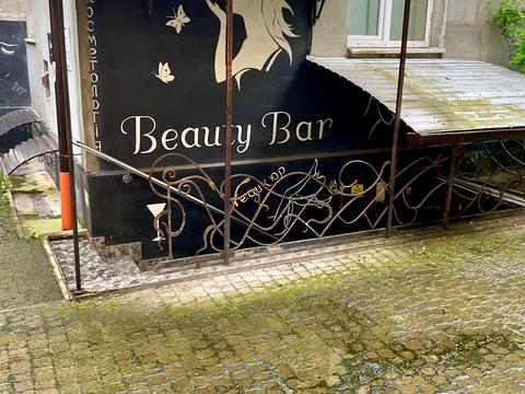 комерційна за адресою Івано-Франківськ, Тарнавського вул., 4