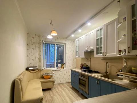 квартира за адресою Академіка Корольова вул., 81/6