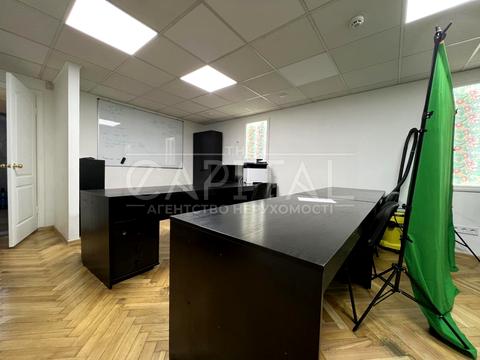 комерційна за адресою Київ, Шовковична вул., 24