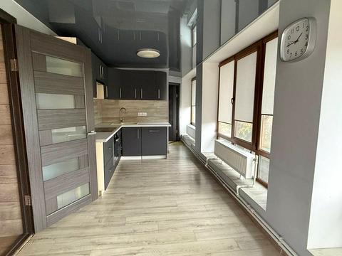 комерційна за адресою Юхима Геллера вул. (Жовтневої Революції), 83