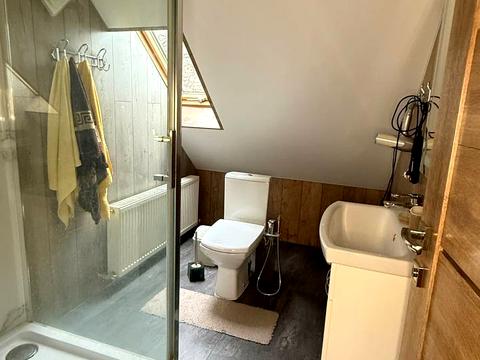 комерційна за адресою Юхима Геллера вул. (Жовтневої Революції), 83