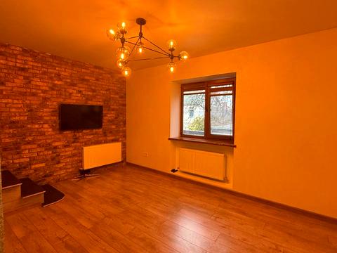 комерційна за адресою Юхима Геллера вул. (Жовтневої Революції), 83