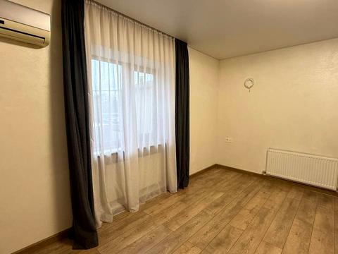 комерційна за адресою Юхима Геллера вул. (Жовтневої Революції), 83