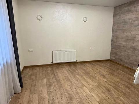 комерційна за адресою Юхима Геллера вул. (Жовтневої Революції), 83