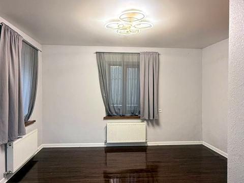 комерційна за адресою Юхима Геллера вул. (Жовтневої Революції), 83