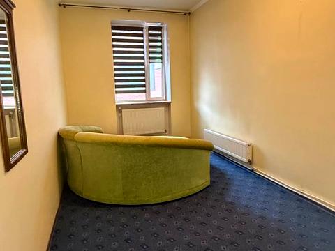 комерційна за адресою Юхима Геллера вул. (Жовтневої Революції), 83