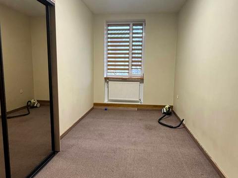 комерційна за адресою Юхима Геллера вул. (Жовтневої Революції), 83