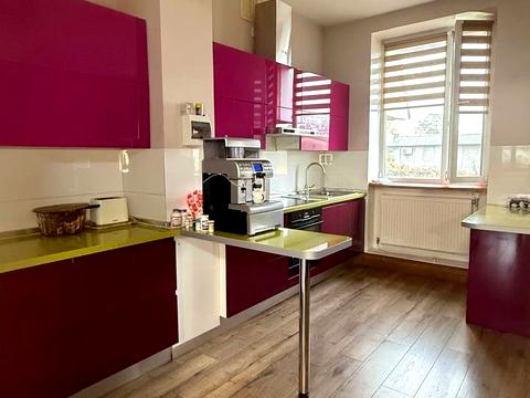 комерційна за адресою Юхима Геллера вул. (Жовтневої Революції), 83