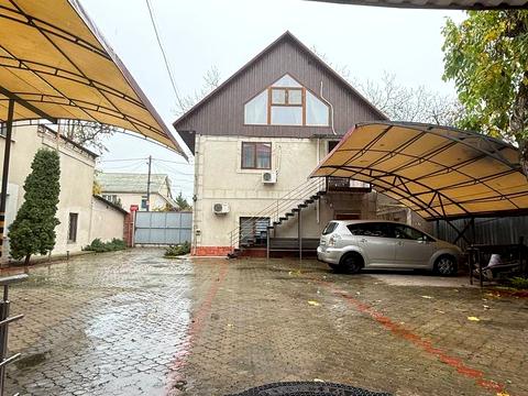 комерційна за адресою Юхима Геллера вул. (Жовтневої Революції), 83