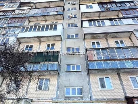 квартира за адресою Ореста Левицького вул. (Академіка Курчатова), 20