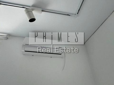 комерційна за адресою Салютна вул., 2