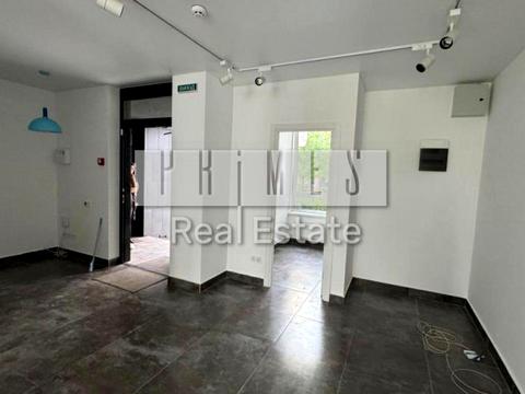 комерційна за адресою Салютна вул., 2