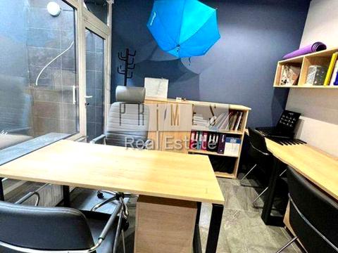 коммерческая по адресу Днепровская набережная ул., 18-А