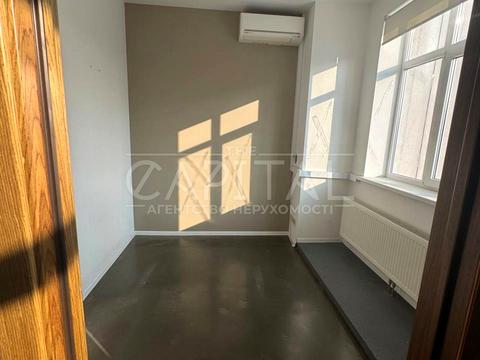 комерційна за адресою Ярославська вул., 56