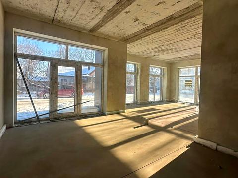 комерційна за адресою Капушанська вул., 170