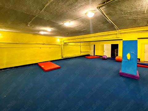 комерційна за адресою Узбекистанська, 2а