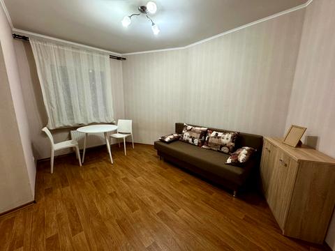 квартира за адресою Софії Русової вул., 3