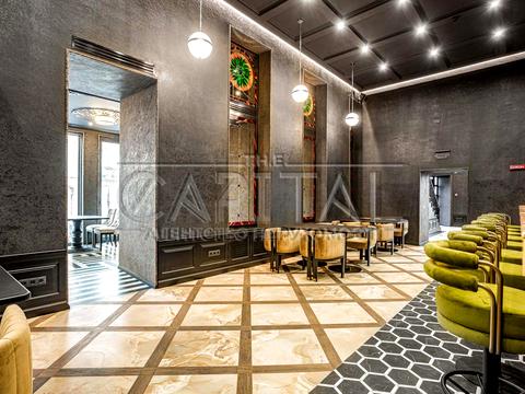 комерційна за адресою Набережно-Хрещатицька вул., 17/18