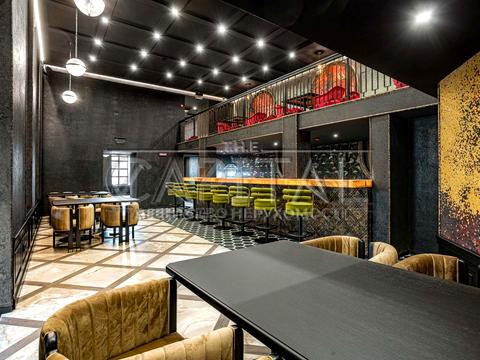 комерційна за адресою Набережно-Хрещатицька вул., 17/18