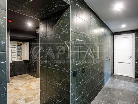 комерційна за адресою Набережно-Хрещатицька вул., 17/18