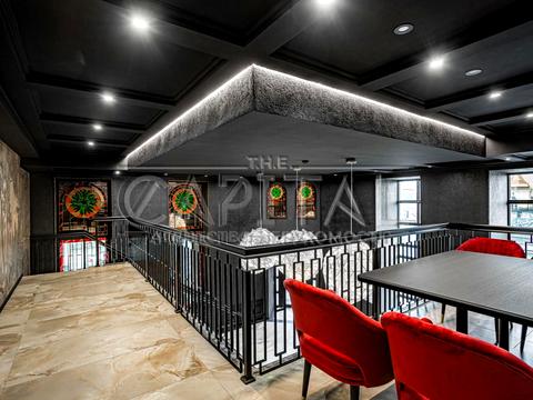 комерційна за адресою Набережно-Хрещатицька вул., 17/18