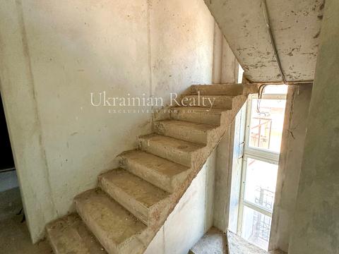 комерційна за адресою Вільшанська вул., 8/5