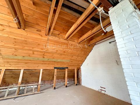 комерційна за адресою Вільшанська вул., 8/5