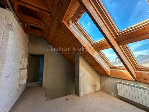 комерційна за адресою Вільшанська вул., 8/5