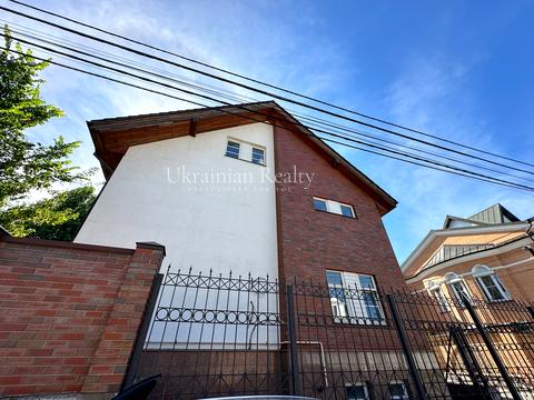 комерційна за адресою Вільшанська вул., 8/5