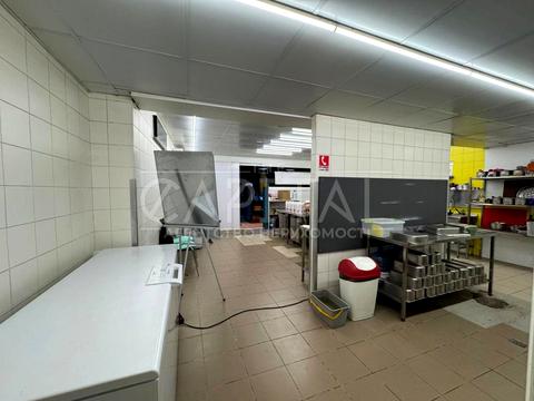 комерційна за адресою Саксаганського вул., 68/21
