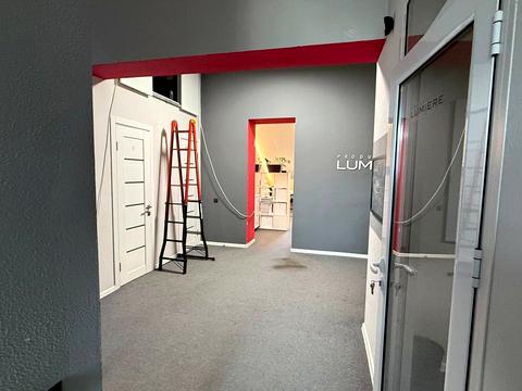 комерційна за адресою Воздвиженська вул., 22