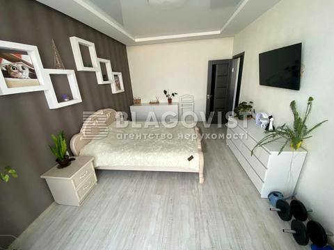 квартира за адресою Регенераторна вул., 4 к3