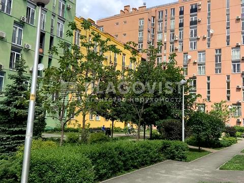 квартира за адресою Регенераторна вул., 4 к3