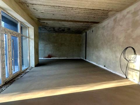 комерційна за адресою Капушанська вул., 170