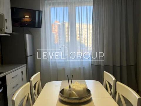 квартира за адресою В'ячеслава Чорновола вул., 27