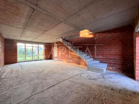 будинок за адресою Леоніда Каденюка вул., 99