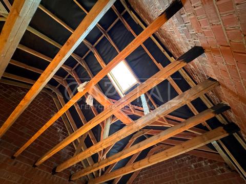 будинок за адресою Леоніда Каденюка вул., 99