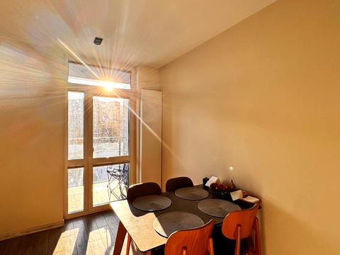 квартира за адресою В'ячеслава Чорновола просп. (), 77