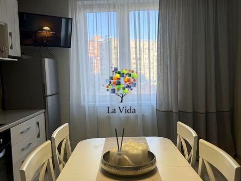 квартира за адресою В'ячеслава Чорновола вул., 27