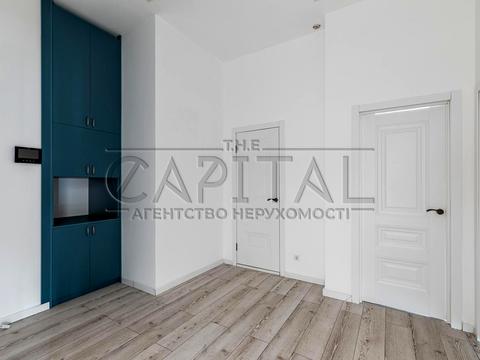 комерційна за адресою Велика Васильківська вул. (Червоноармійська), 23 а