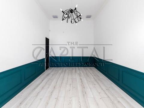 комерційна за адресою Велика Васильківська вул. (Червоноармійська), 23 а