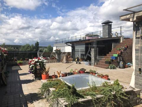 комерційна за адресою Лесі Українки, 7