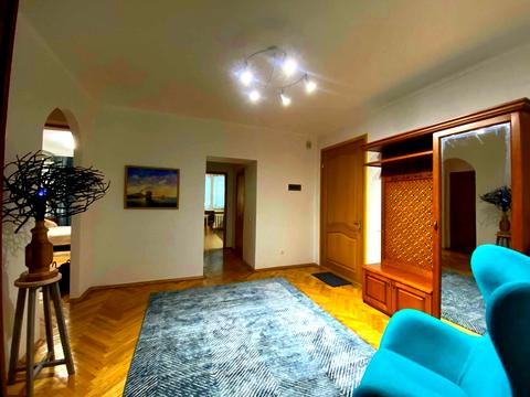 квартира за адресою Київ, Тарасівська вул., 21